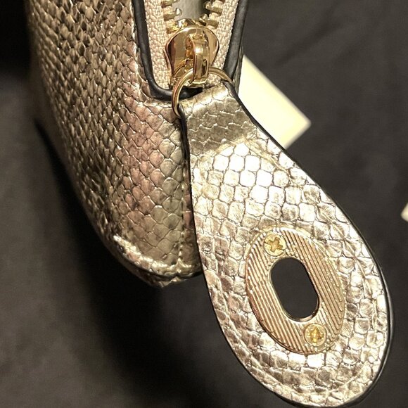 NEW Jen & Co Kendall Python Champagne Crossbody/Wristlet with Twist Lock Closure - Picture 10 of 10